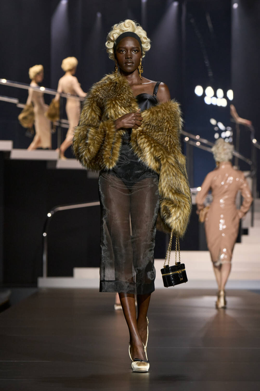 Dolce And Gabbana: Ready-To-Wear SS25 - 10 Magazine